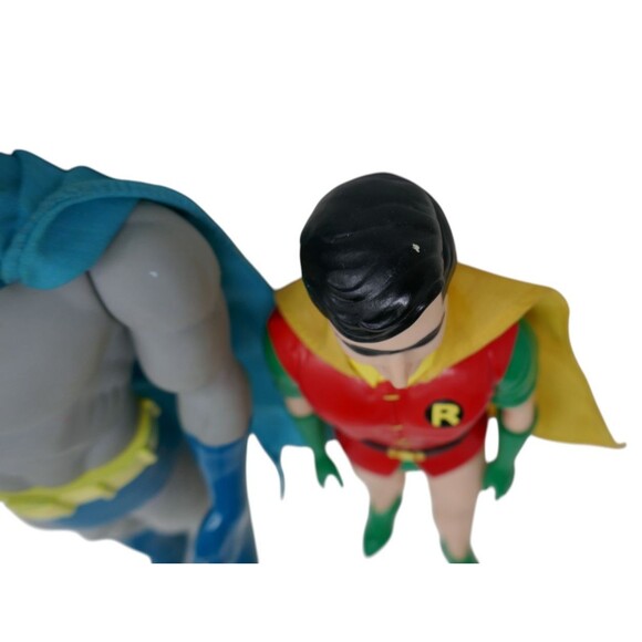 DC Comics 1988 Hamilton Gifts 15" Batman & 12" Robin Vinyl Figures - Picture 2 of 16